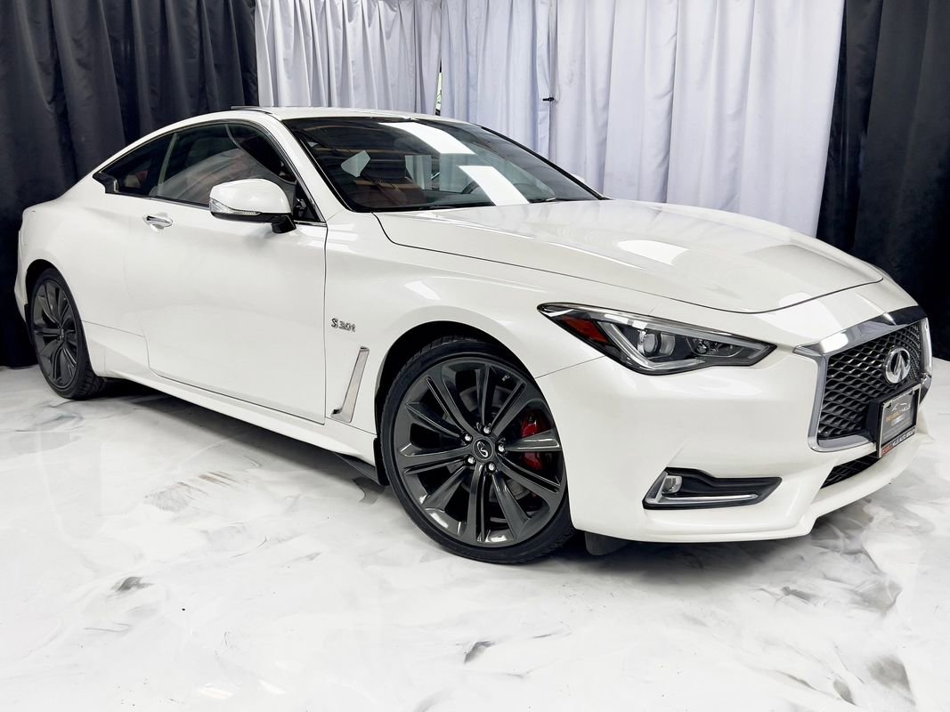 Used 2018 INFINITI Q60 Red Sport 400 w/ Sensory Package 3.0T Sport image 4
