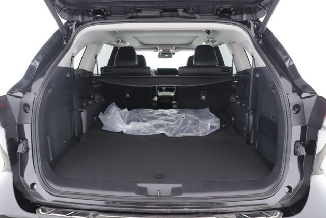 Used 2026 Toyota Highlander Platinum AWD/4WD image 32