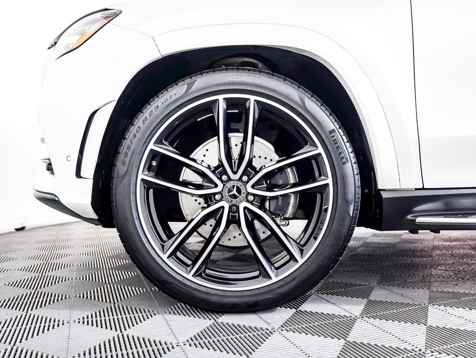 Certified 2022 Mercedes-Benz GLS 450 4MATIC image 4