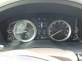 Used 2019 Lexus LX 570 4WD w/ Luxury Package image 13