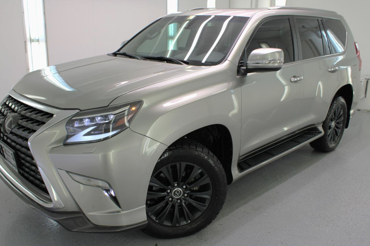 Used 2022 Lexus GX 460 Premium w/ Accessory Package AWD/4WD image 13