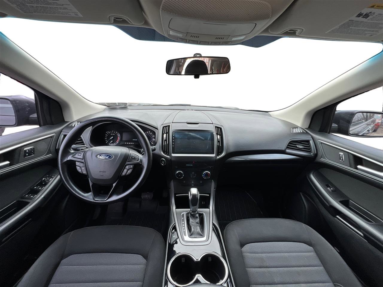 Used 2018 Ford Edge SE image 29