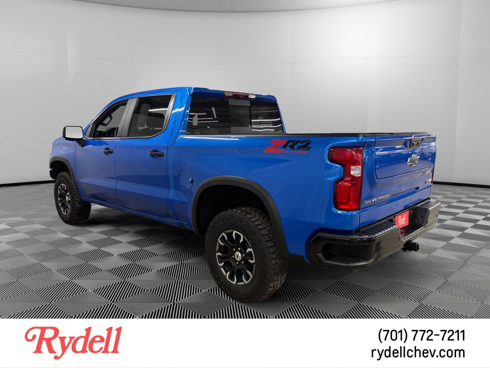 Used 2025 Chevrolet Silverado 1500 ZR2 w/ Technology Package image 3