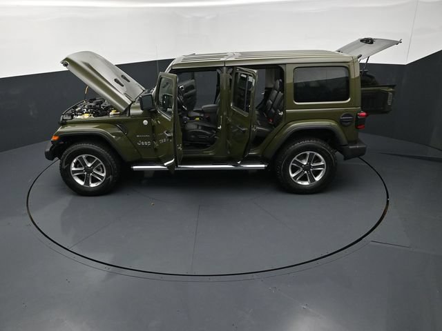 Used 2022 Jeep Wrangler Unlimited Sahara w/ LED Lighting Group AWD/4WD image 27