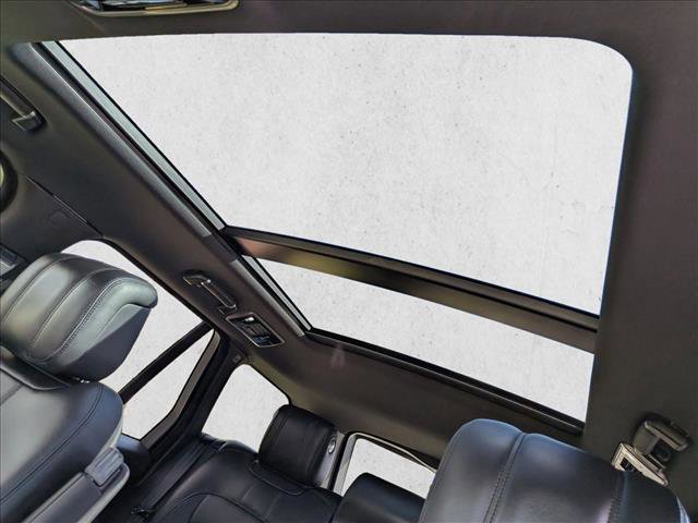 Used 2021 Land Rover Range Rover P525 Westminster Edition image 13