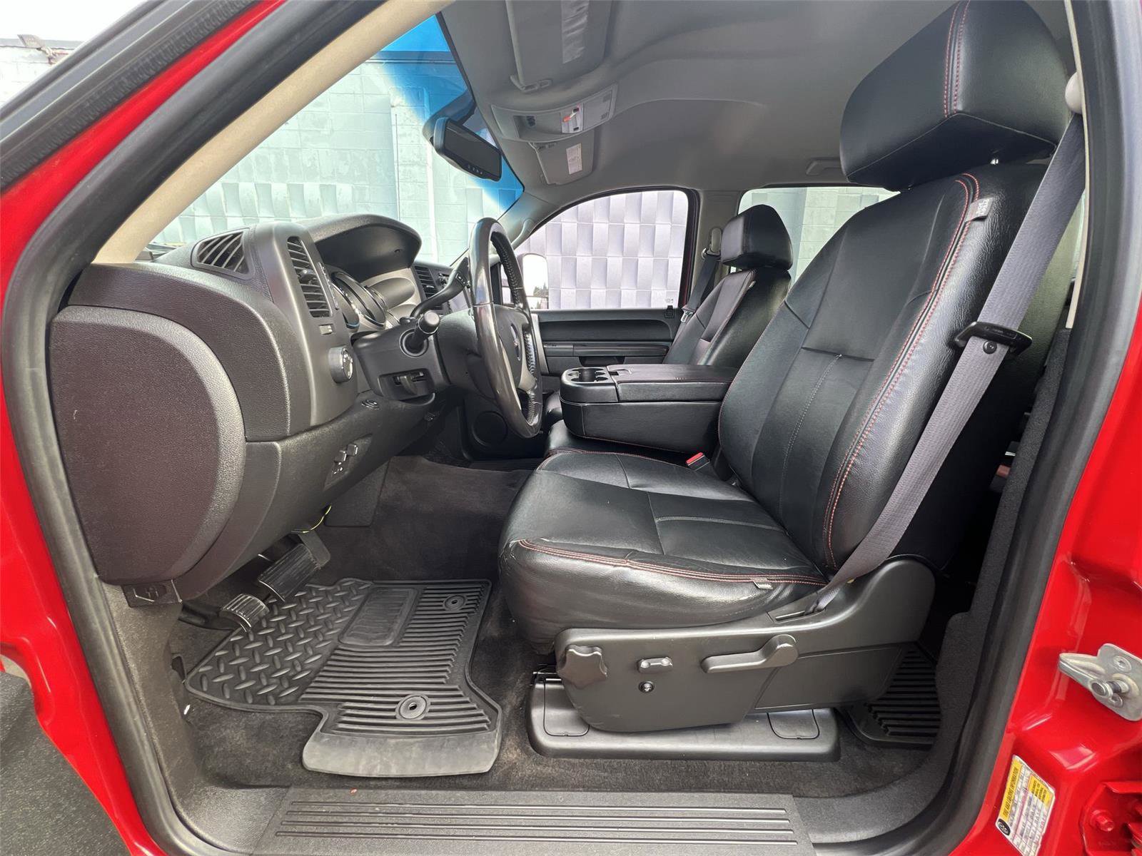 Used 2011 GMC Sierra 2500 SLE w/ SLE Preferred Package image 11