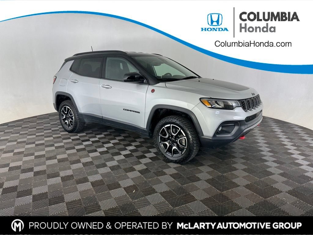 Used 2025 Jeep Compass Trailhawk