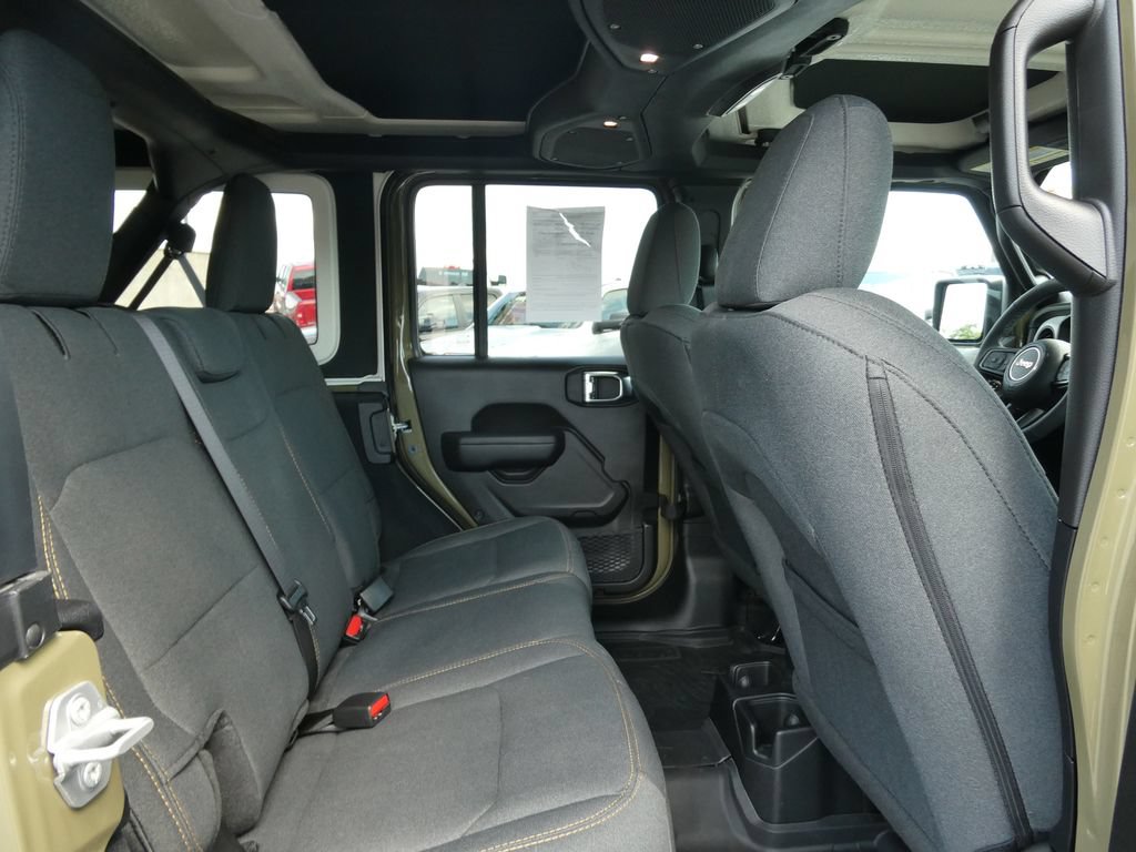 Used 2025 Jeep Wrangler Unlimited Sport AWD/4WD image 15
