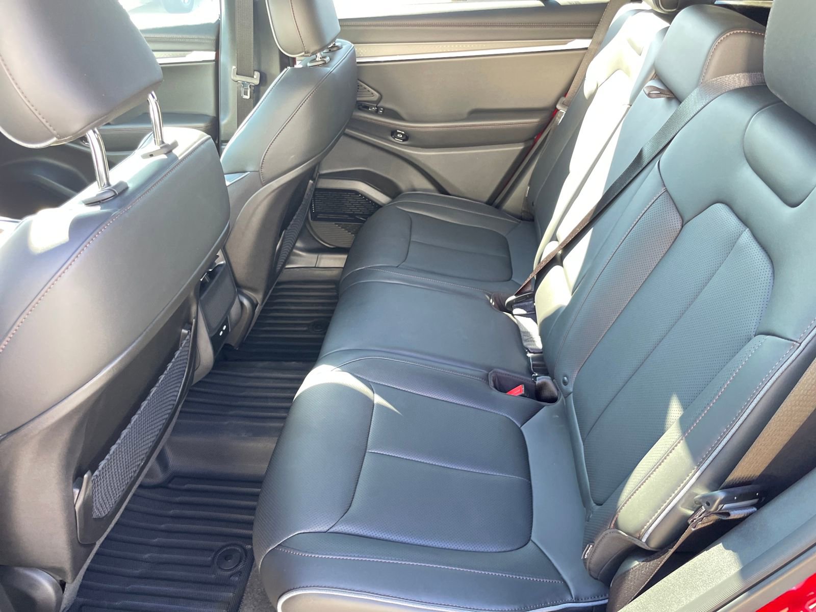 Used 2025 Jeep Wagoneer S Limited image 24