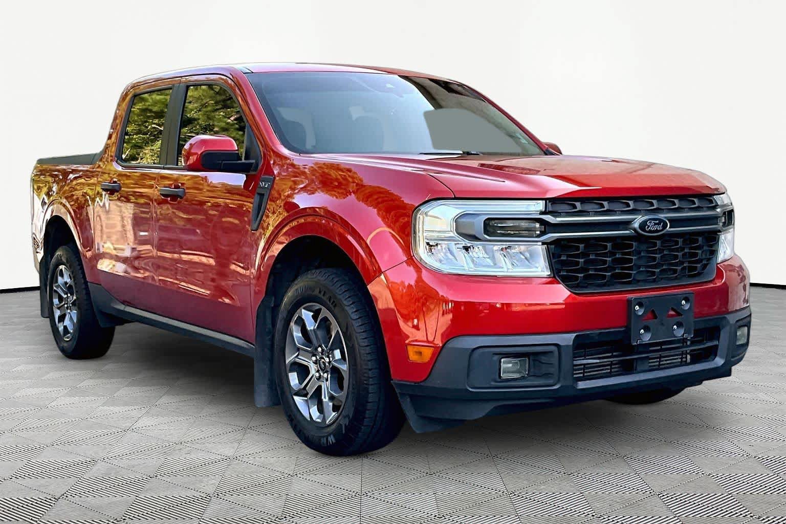 Used 2023 Ford Maverick XLT w/ XLT Luxury Package FWD image 3