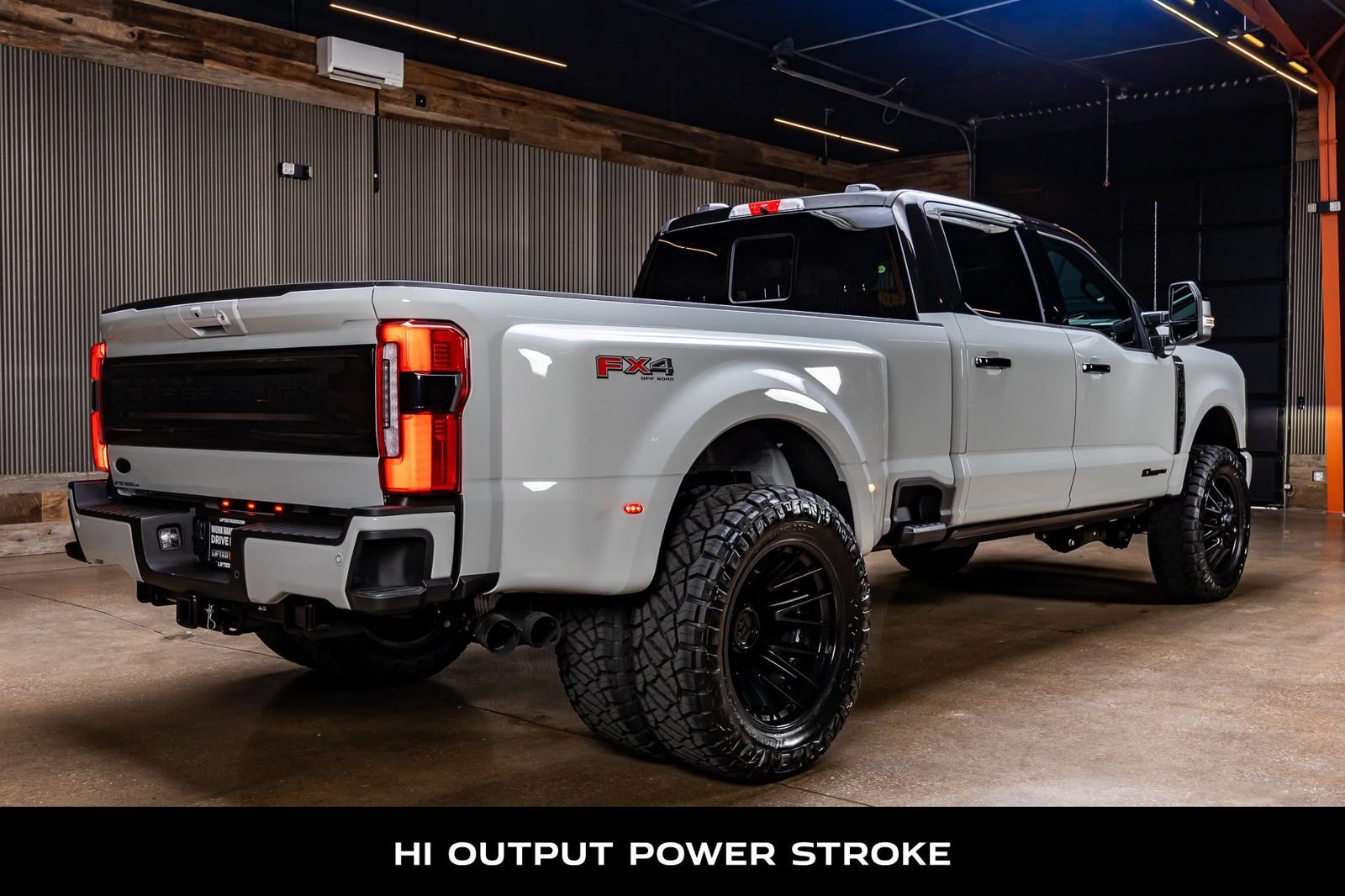 Used 2026 Ford F350 Platinum w/ FX4 Off-Road Package AWD/4WD image 10