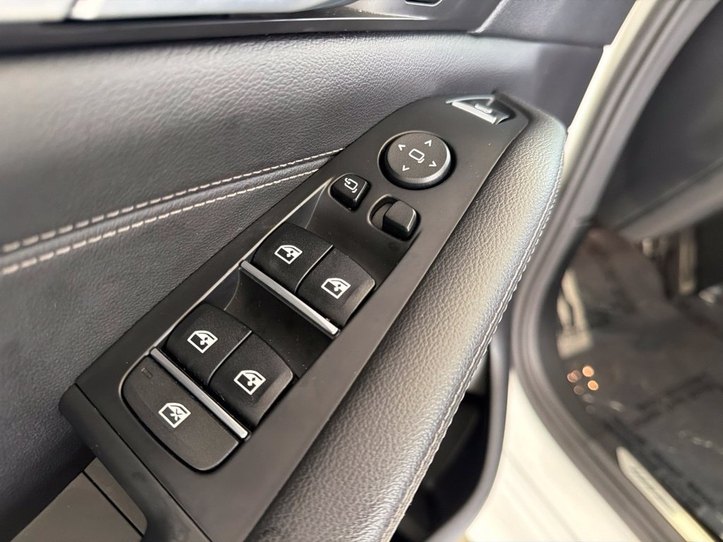 Used 2021 BMW X5 xDrive40i w/ M Sport Package AWD/4WD image 47
