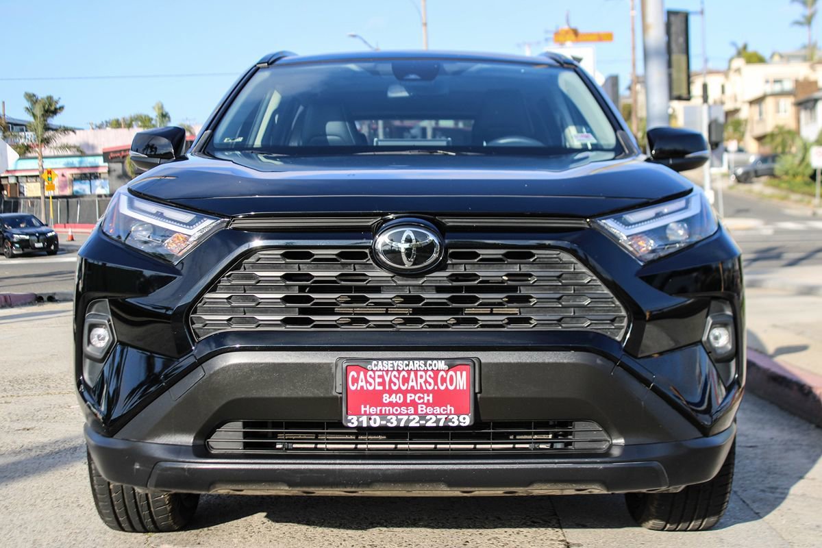 Used 2023 Toyota RAV4 XLE Premium FWD image 10