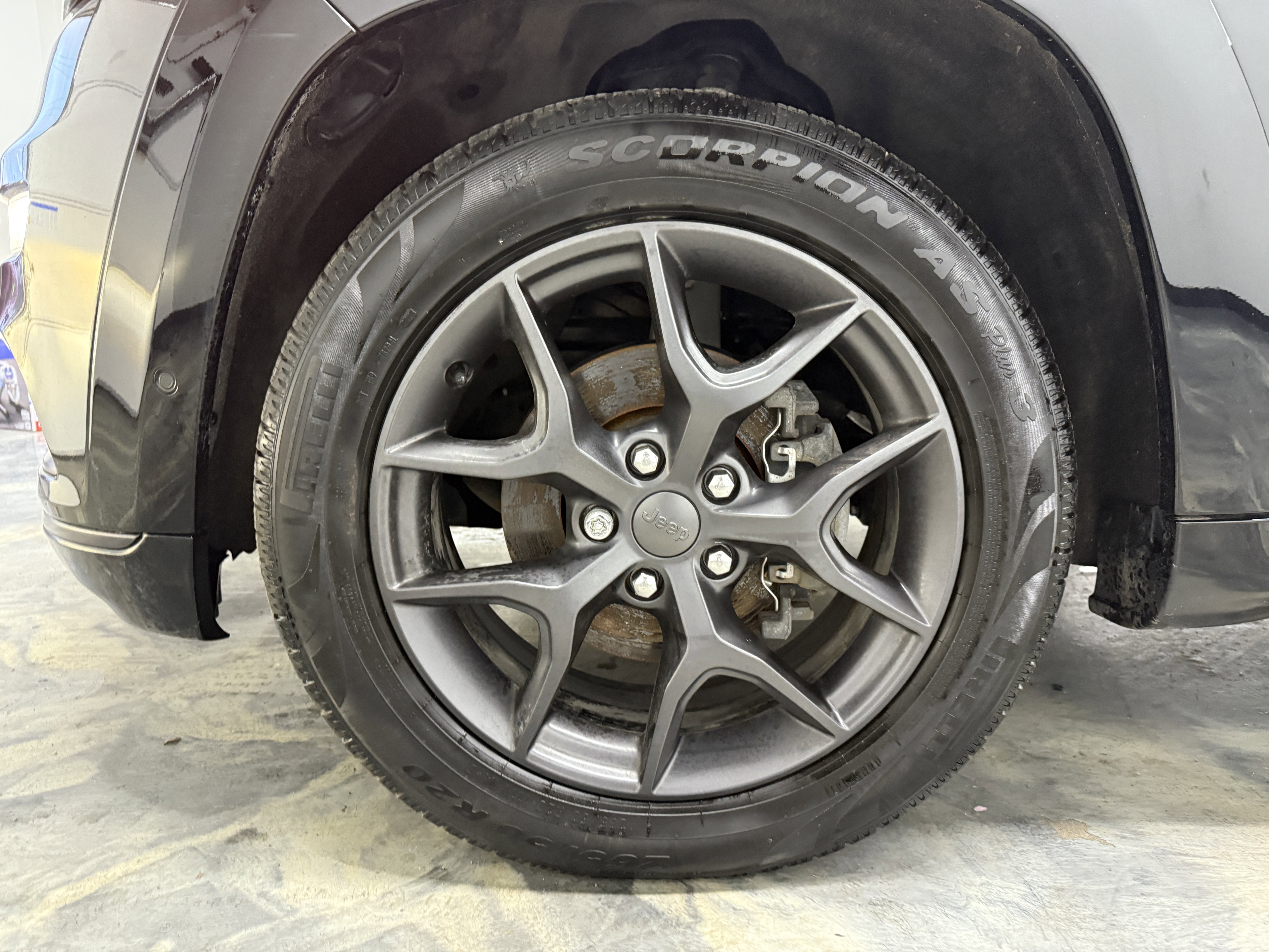 Used 2019 Jeep Grand Cherokee Limited X image 27