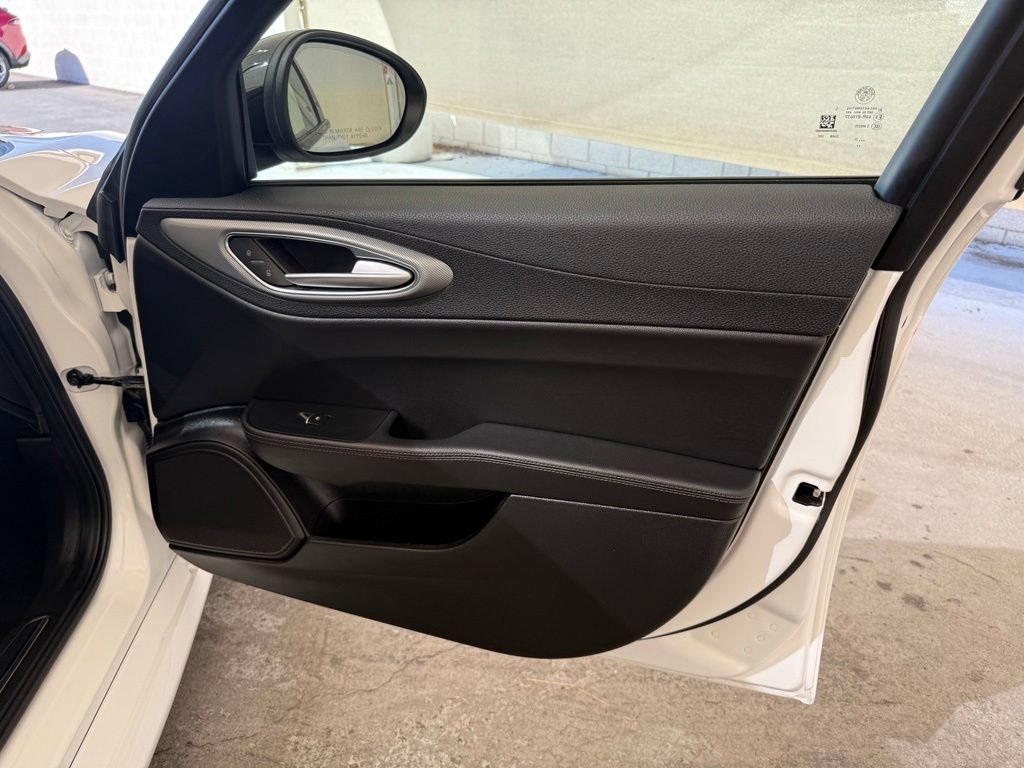 New 2025 Alfa Romeo Giulia RWD image 11