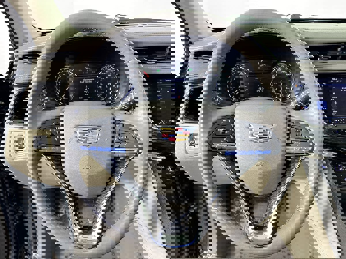 Used 2020 Cadillac XT6 Premium Luxury image 11