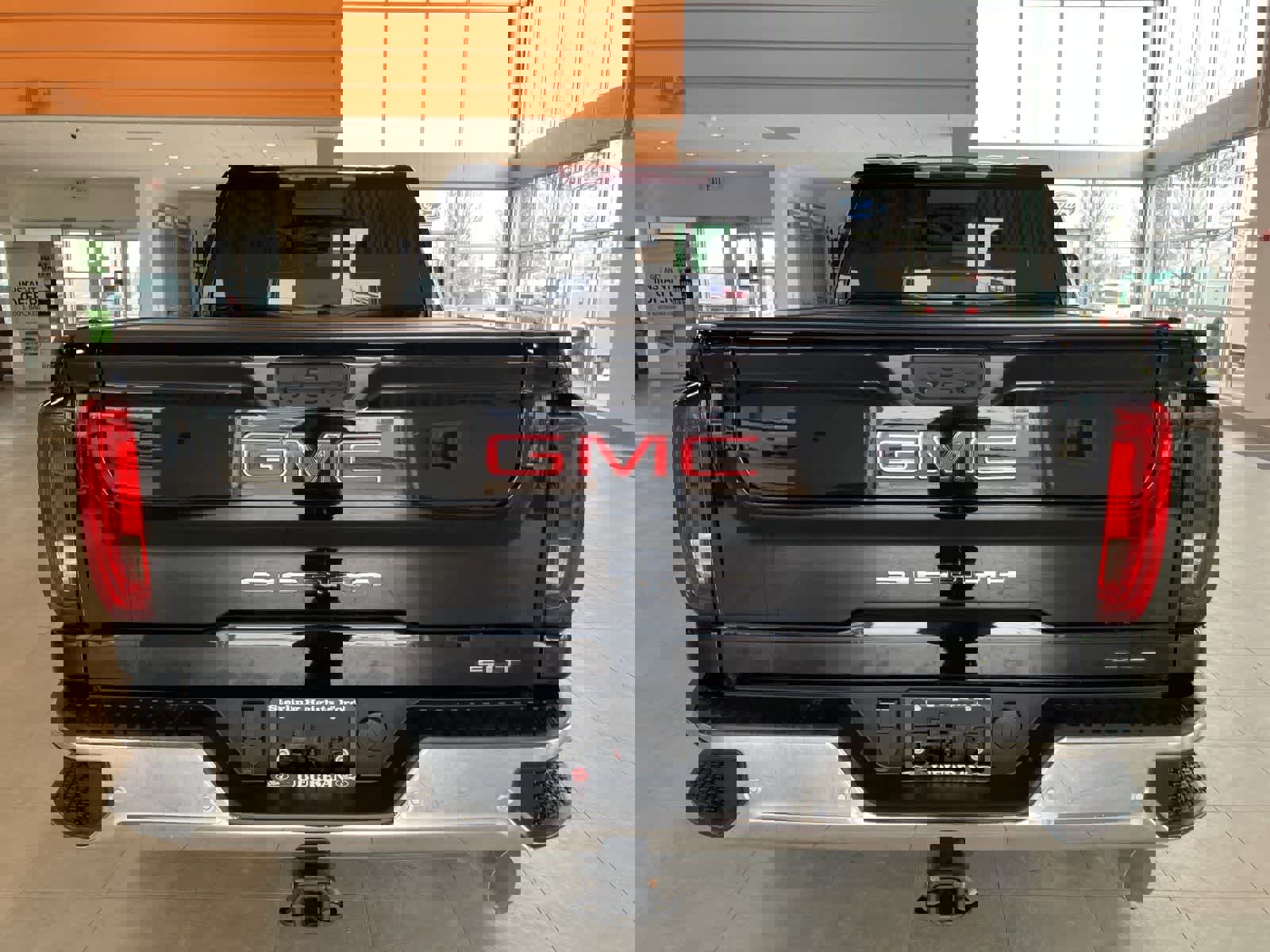 Used 2023 GMC Sierra 2500 SLT w/ SLT Premium Package image 6