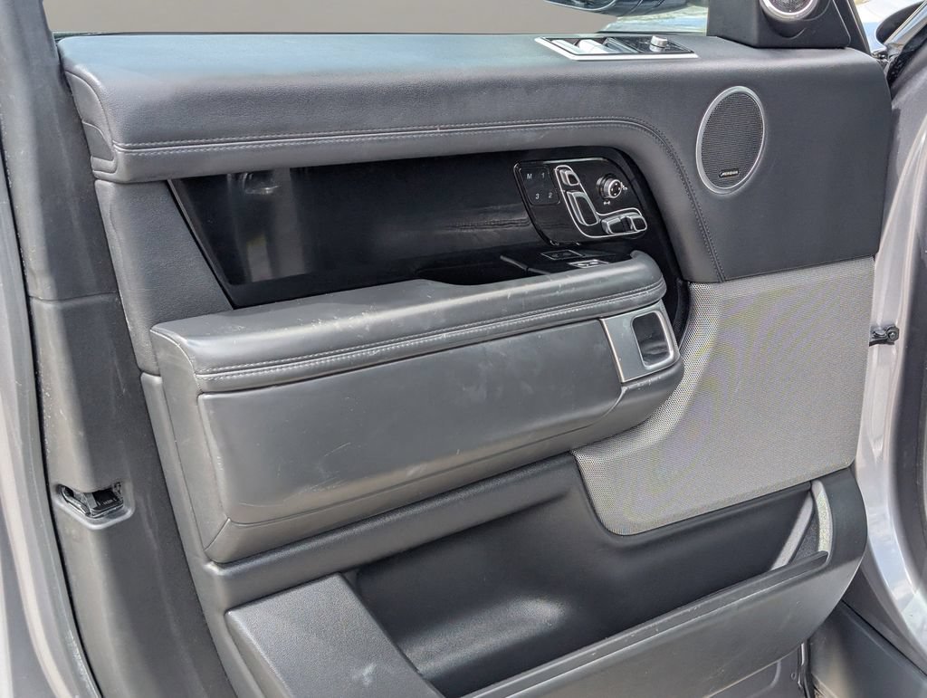 Used 2020 Land Rover Range Rover HSE AWD/4WD image 16
