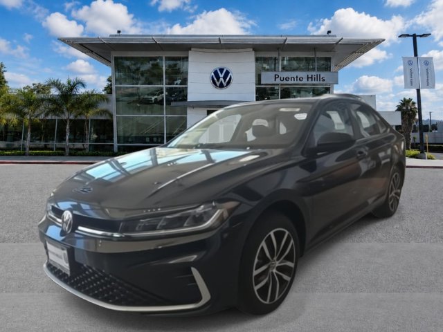 New 2025 Volkswagen Jetta SE FWD image 3