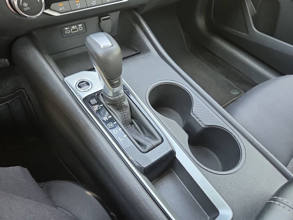 Used 2025 Nissan Altima 2.5 SV FWD image 29
