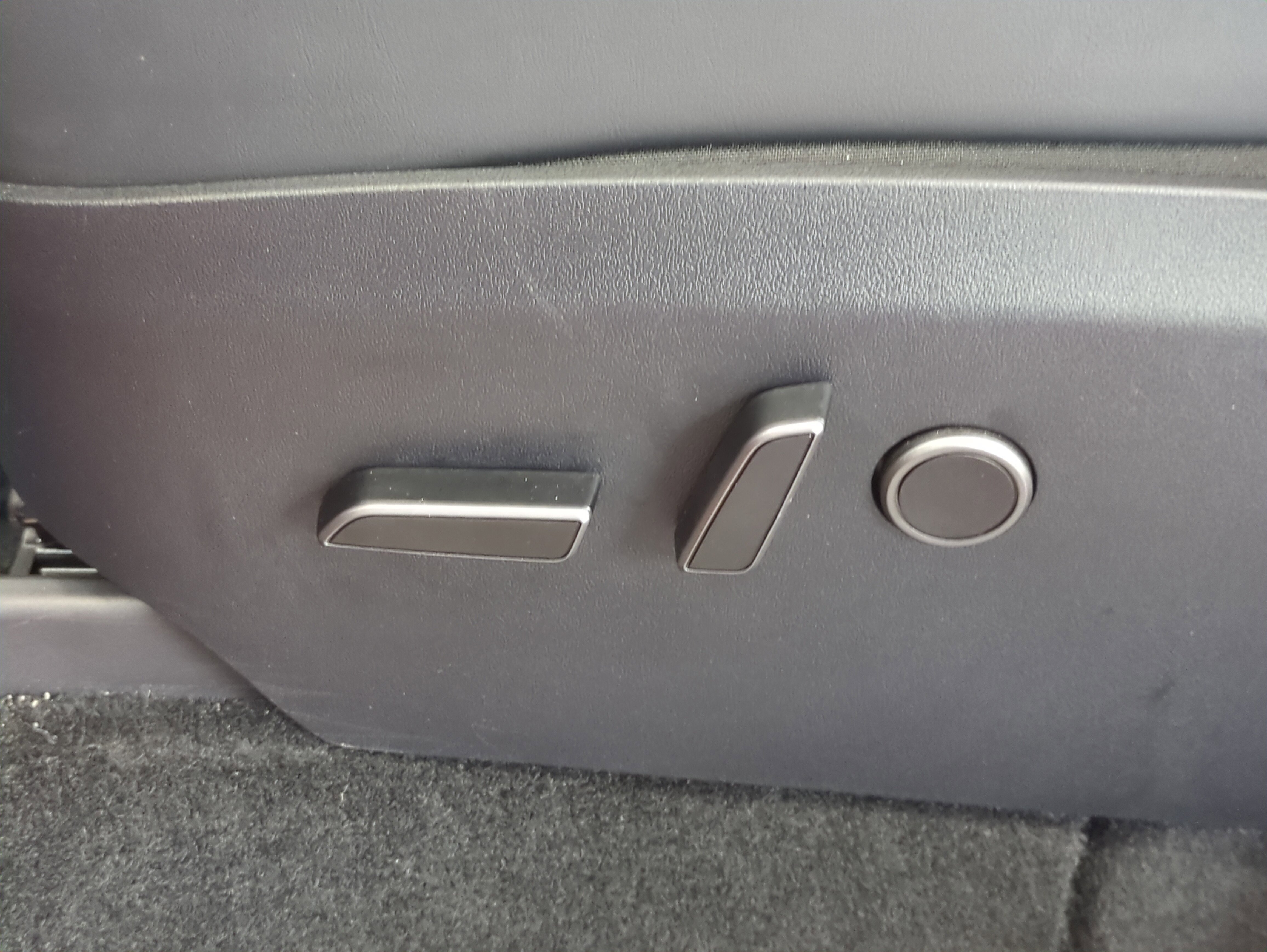 Used 2023 Tesla Model Y Performance image 20