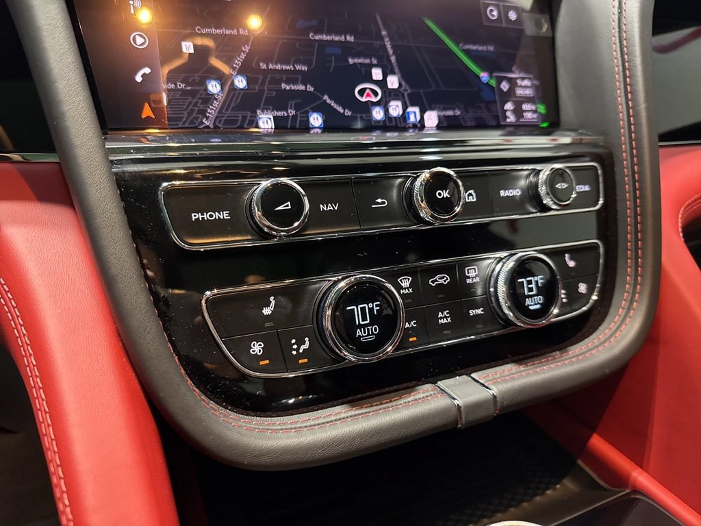 Used 2023 Bentley Bentayga AWD/4WD image 21