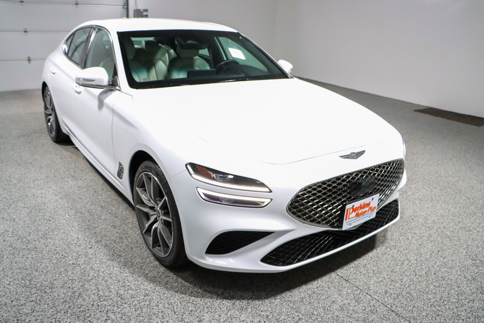 Used 2025 Genesis G70 2.5T AWD/4WD image 5