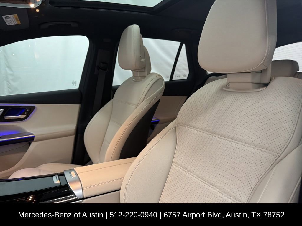 Used 2025 Mercedes-Benz GLC 300 4MATIC image 14