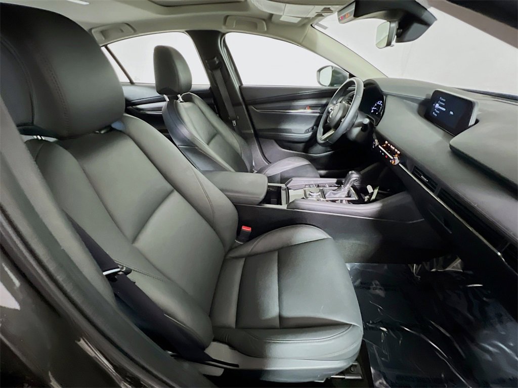 Used 2021 MAZDA MAZDA3 s image 24