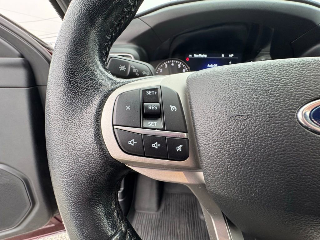 Used 2022 Ford Explorer XLT w/ Equipment Group 202A image 23
