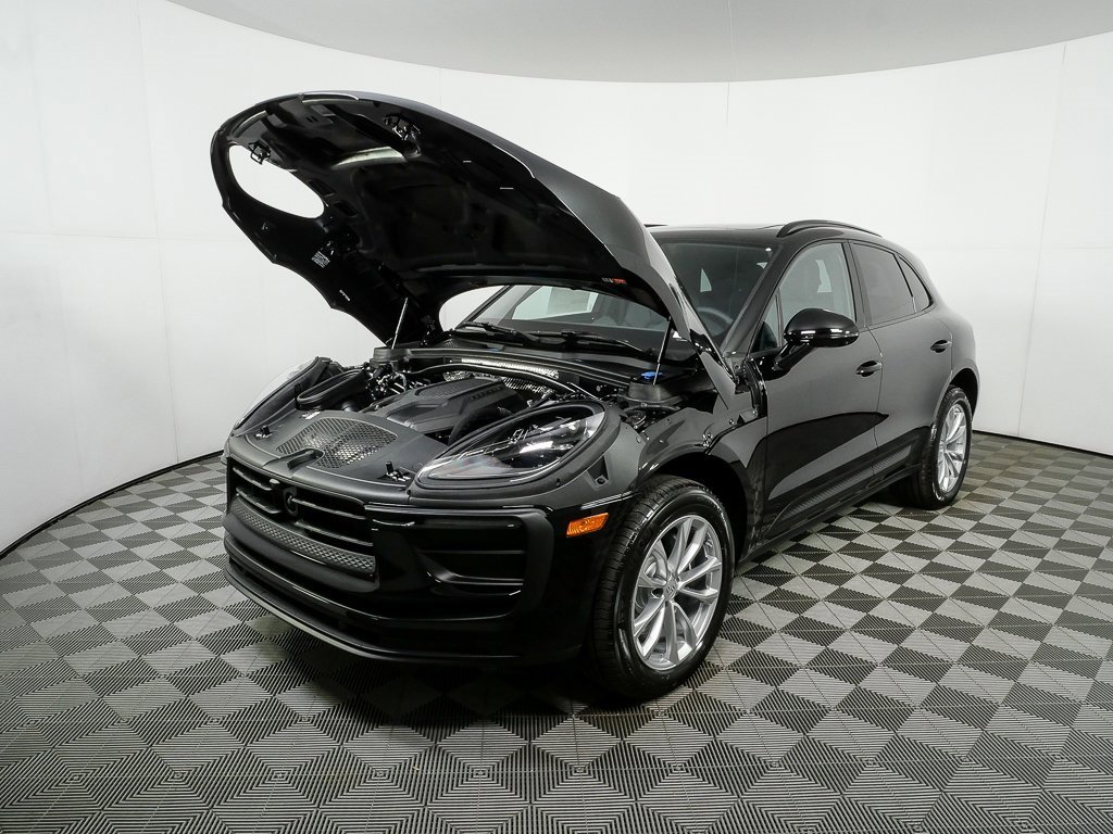 New 2026 Porsche Macan image 35