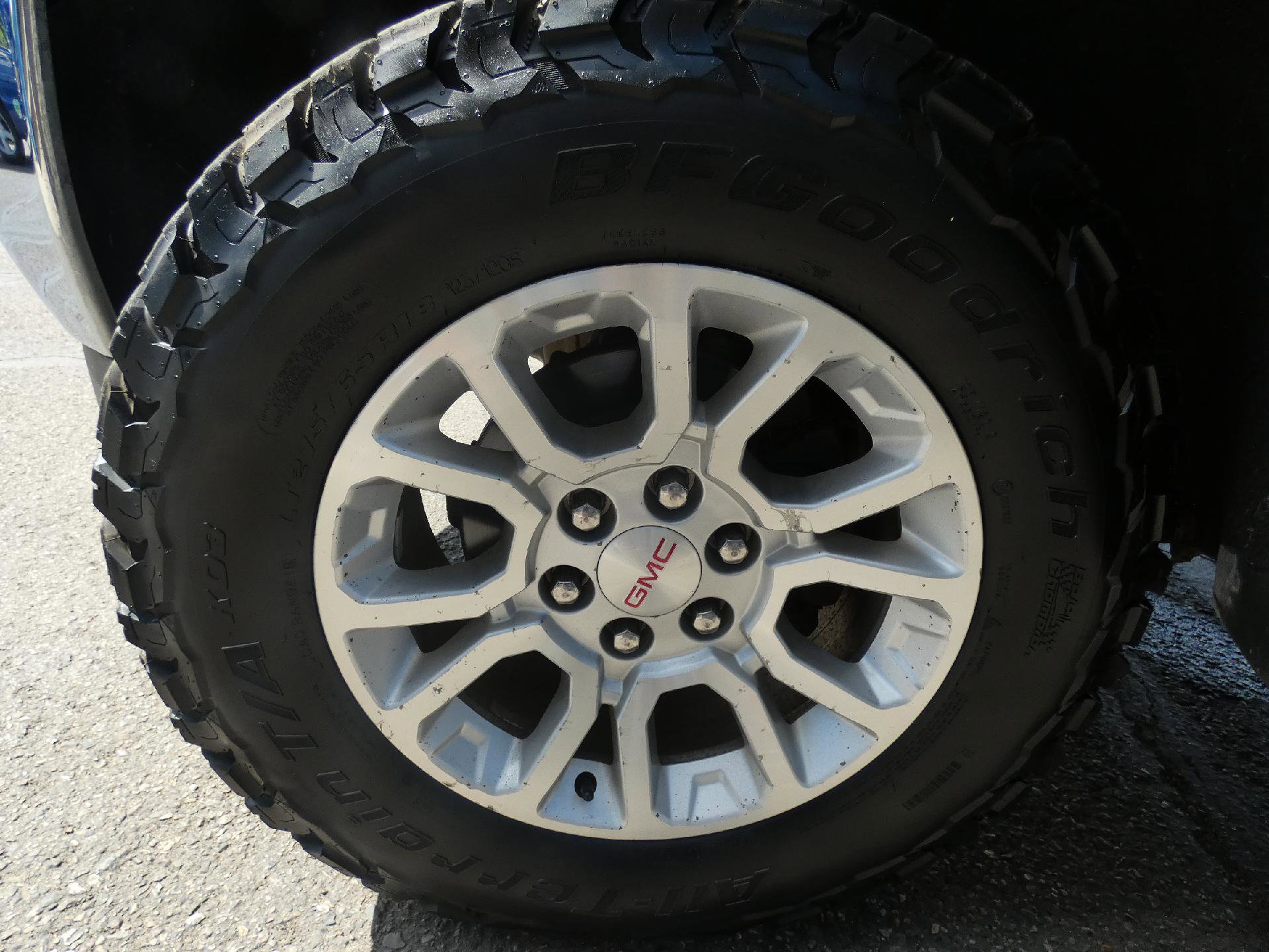 Used 2017 GMC Sierra 1500 SLE w/ Texas SLE Value Package AWD/4WD image 8