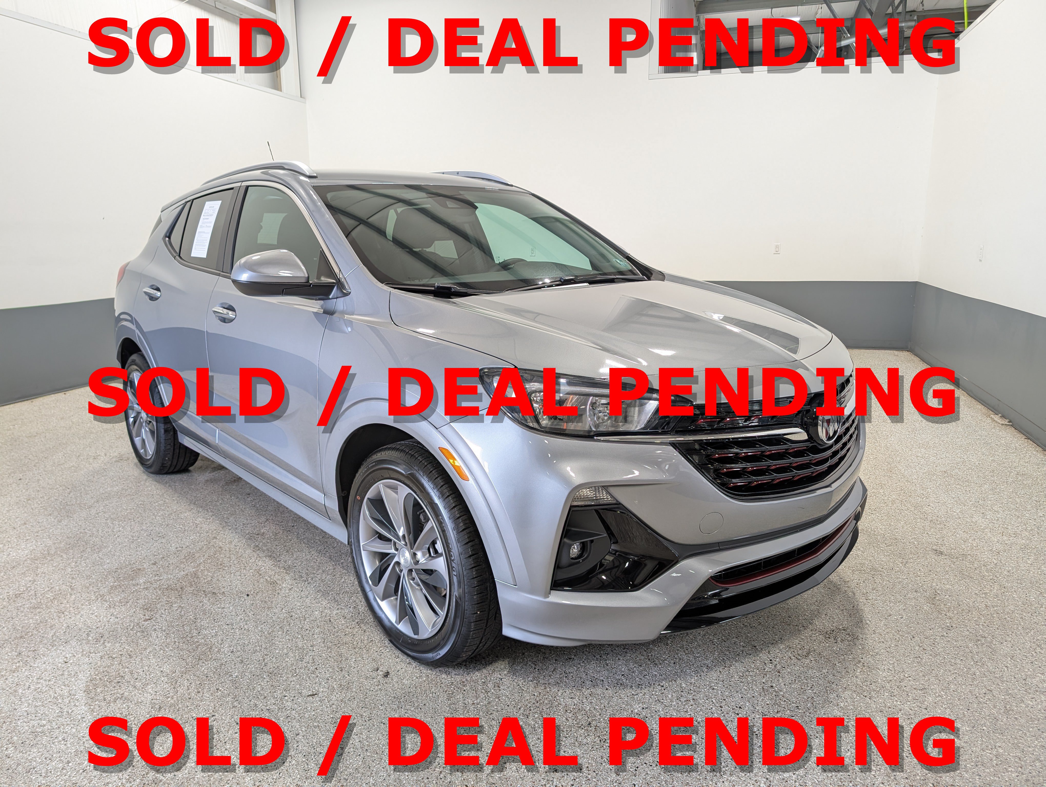 Used 2023 Buick Encore GX Select w/ Sport Touring Package FWD image 1