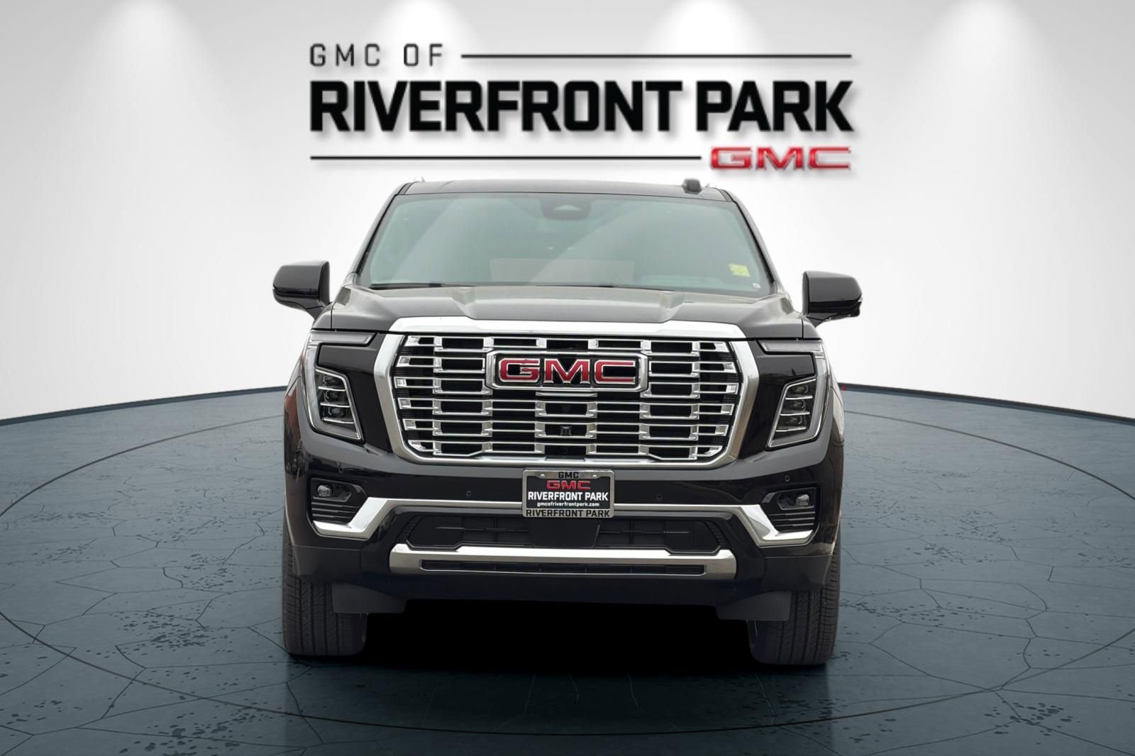 New 2026 GMC Yukon XL Denali w/ Sun & Power Step Package image 8