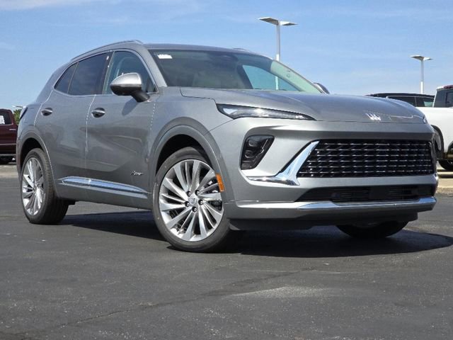 Used 2024 Buick Envision Avenir image 2