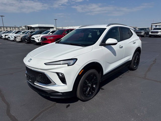 Used 2024 Buick Encore GX Sport Touring AWD/4WD image 8