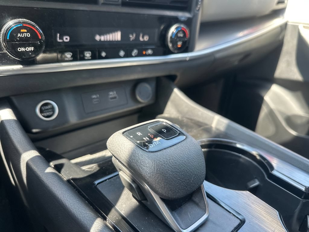 Used 2023 Nissan Rogue SV AWD/4WD image 44