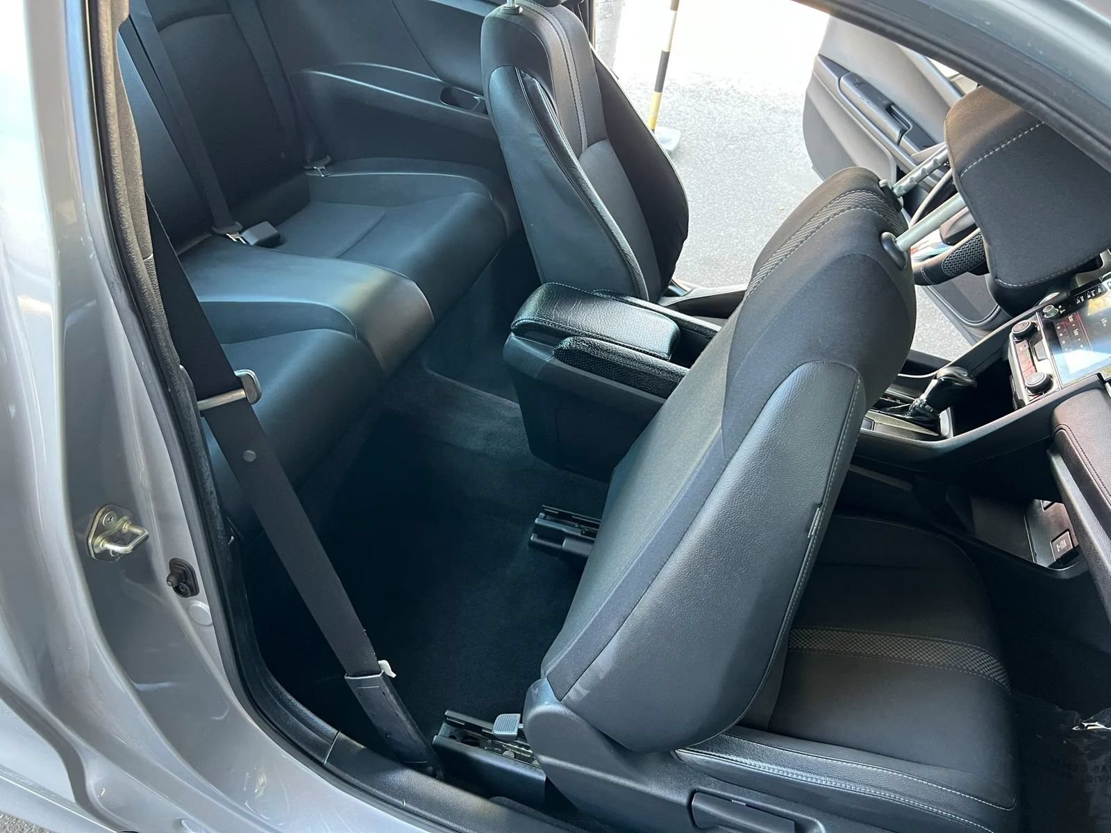 Used 2019 Honda Civic Sport image 8