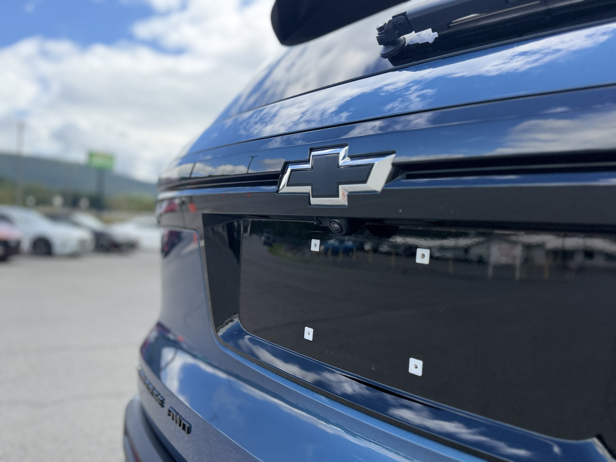 Used 2024 Chevrolet Traverse LS w/ Midnight/Sport Edition AWD/4WD image 30