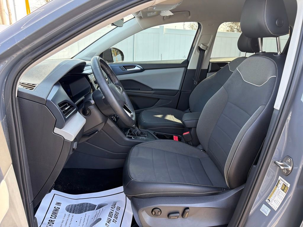 Used 2023 Volkswagen Taos SE image 18