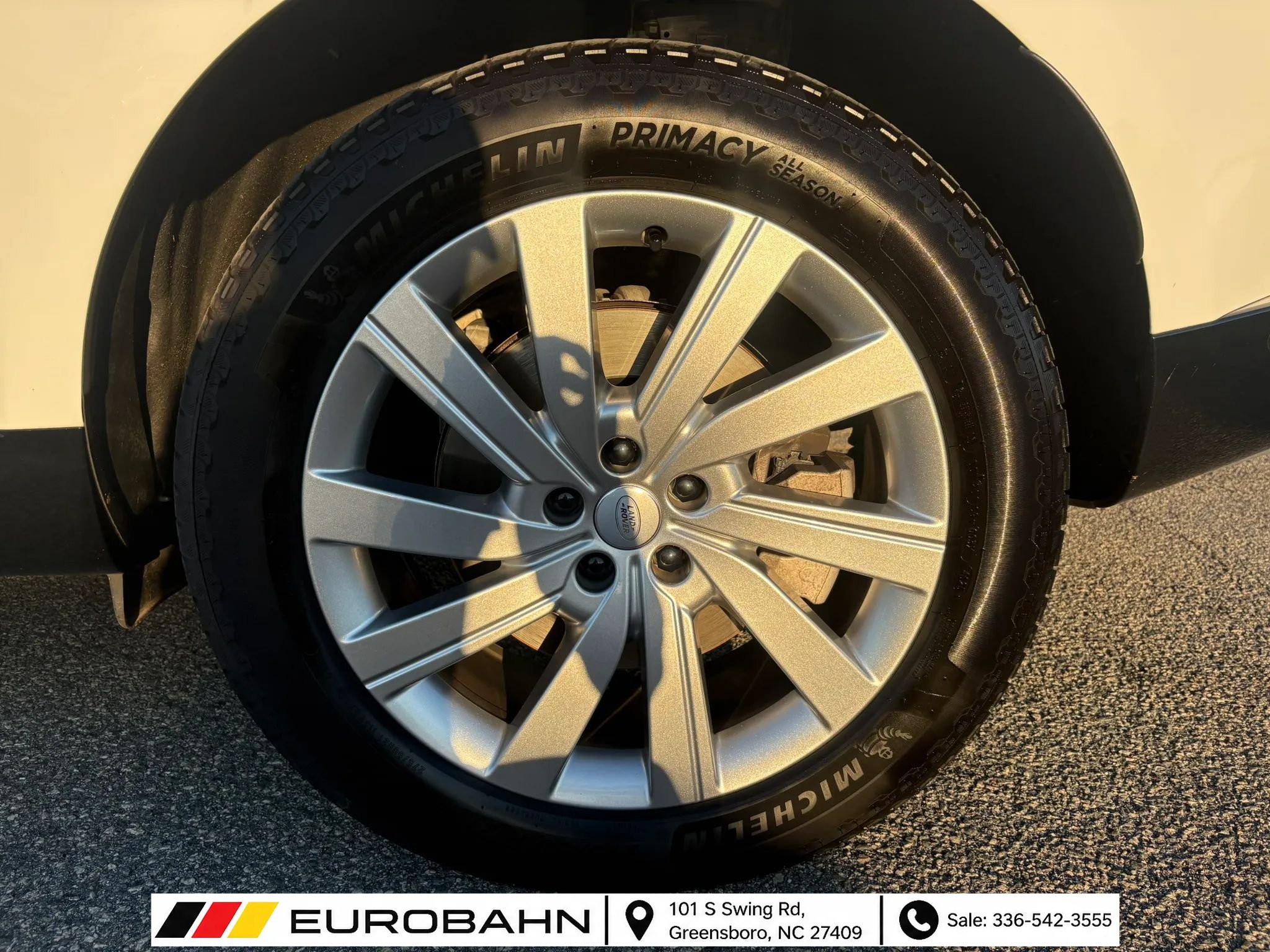 Used 2025 Land Rover Range Rover SE AWD/4WD image 35