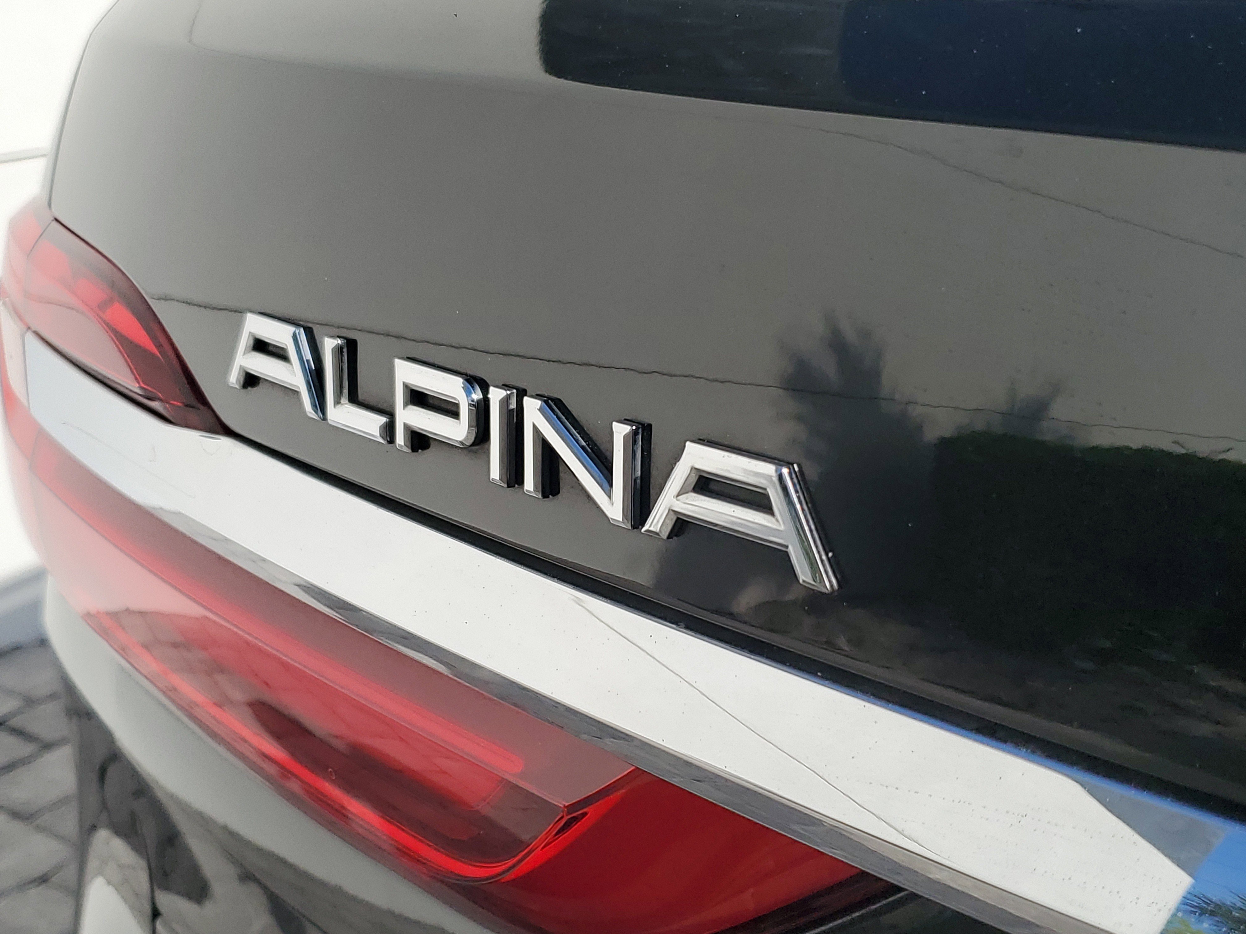 Used 2022 BMW ALPINA XB7 image 8