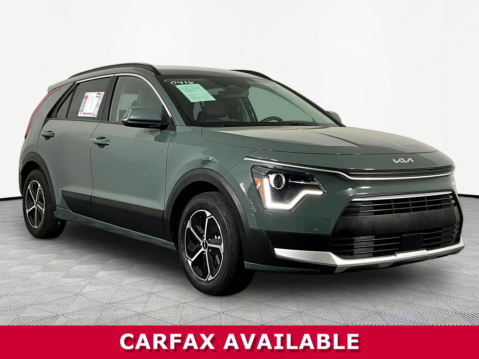 Used 2023 Kia Niro EX FWD image 3