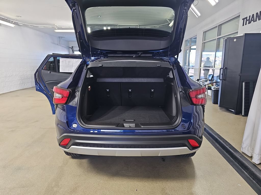 Certified 2024 Chevrolet Trax LT FWD image 15