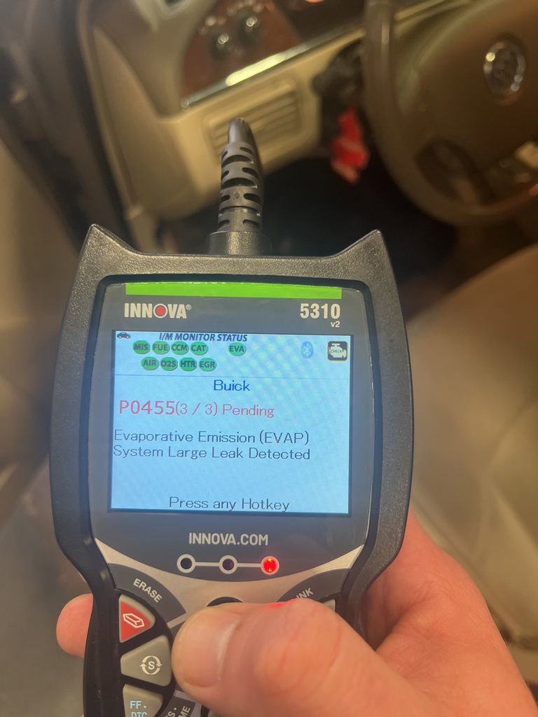 Used 2006 Buick LaCrosse CX image 4