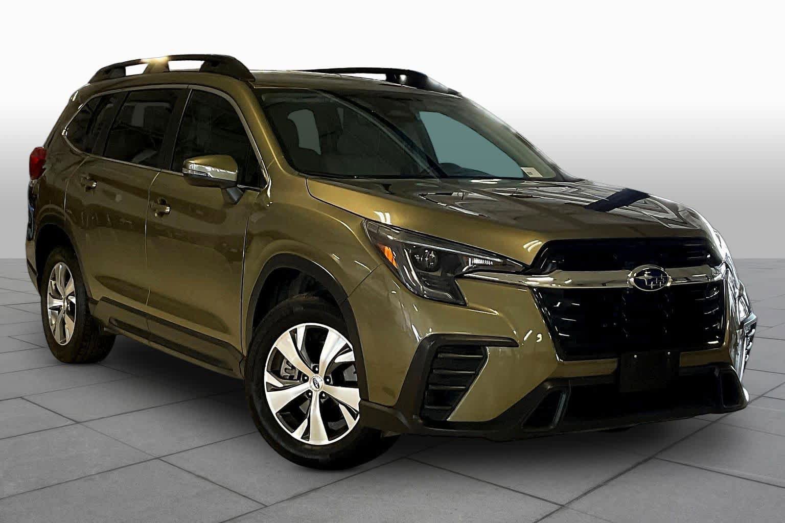 Used 2023 Subaru Ascent Premium w/ Convenience Package AWD/4WD image 2