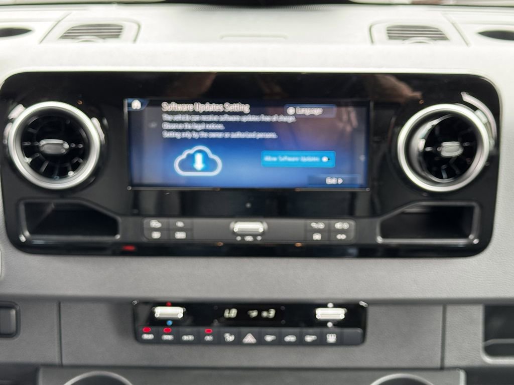 New 2025 Mercedes-Benz Sprinter 2500 image 21