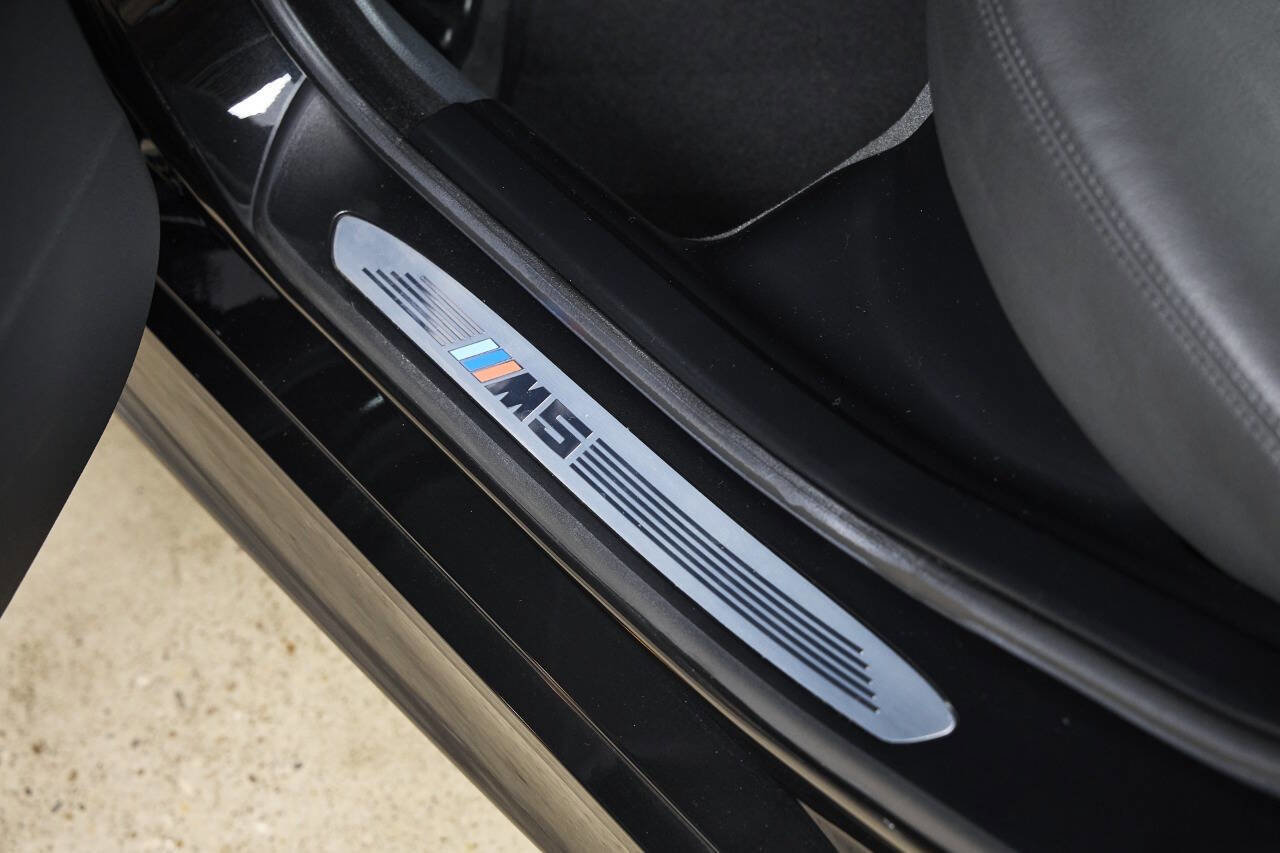 Used 2008 BMW M5 image 75