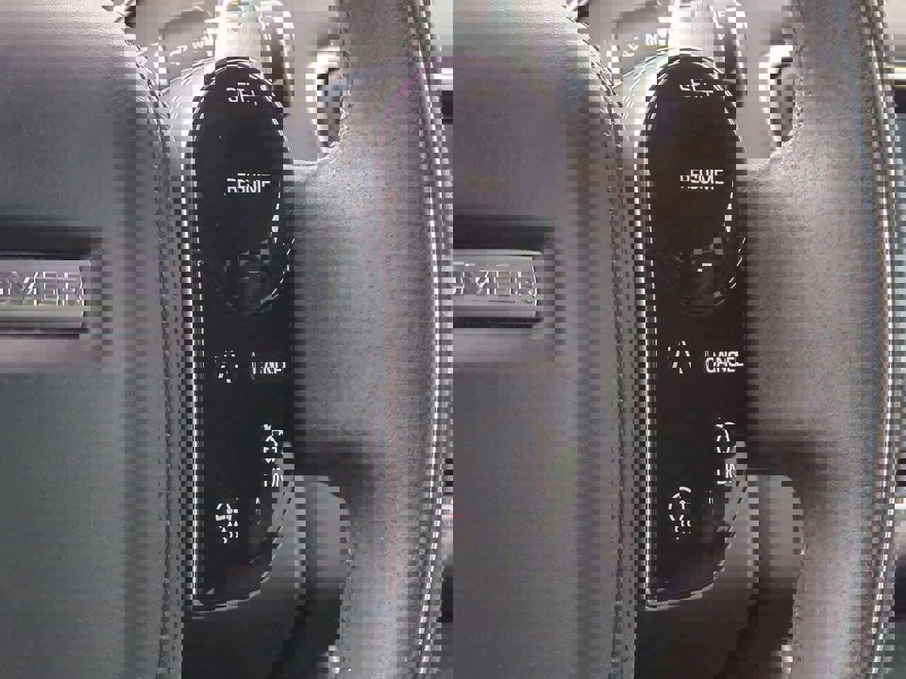 Used 2021 Land Rover Range Rover Sport HST image 25