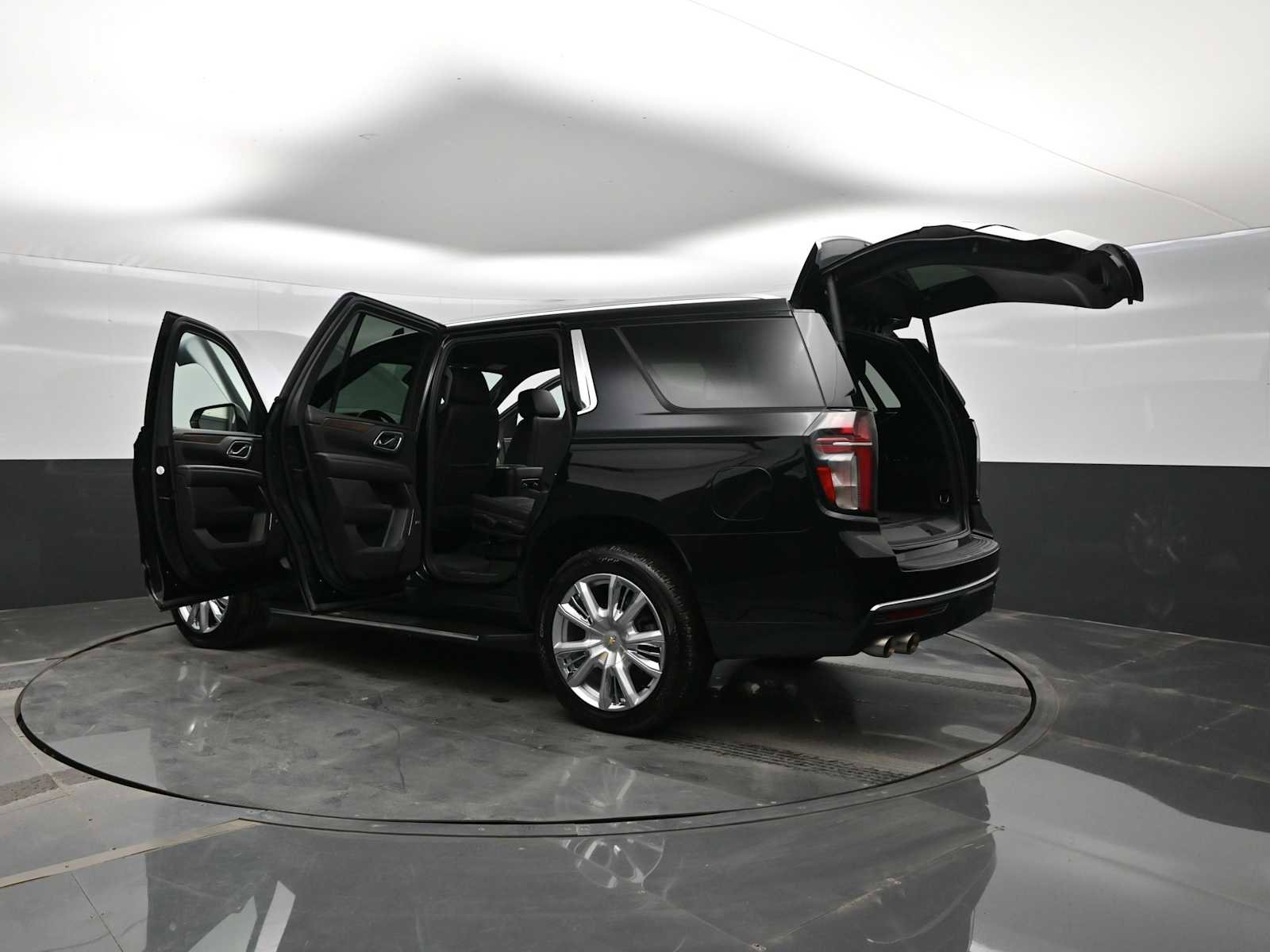 Used 2021 Chevrolet Tahoe High Country image 44